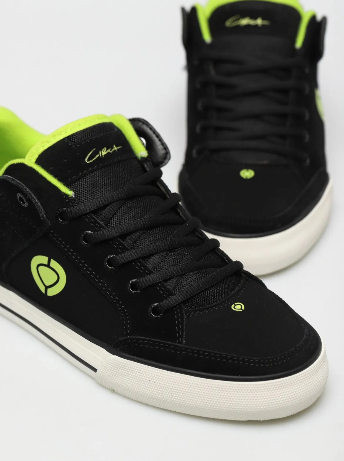 205 VULC SE Black/Lime