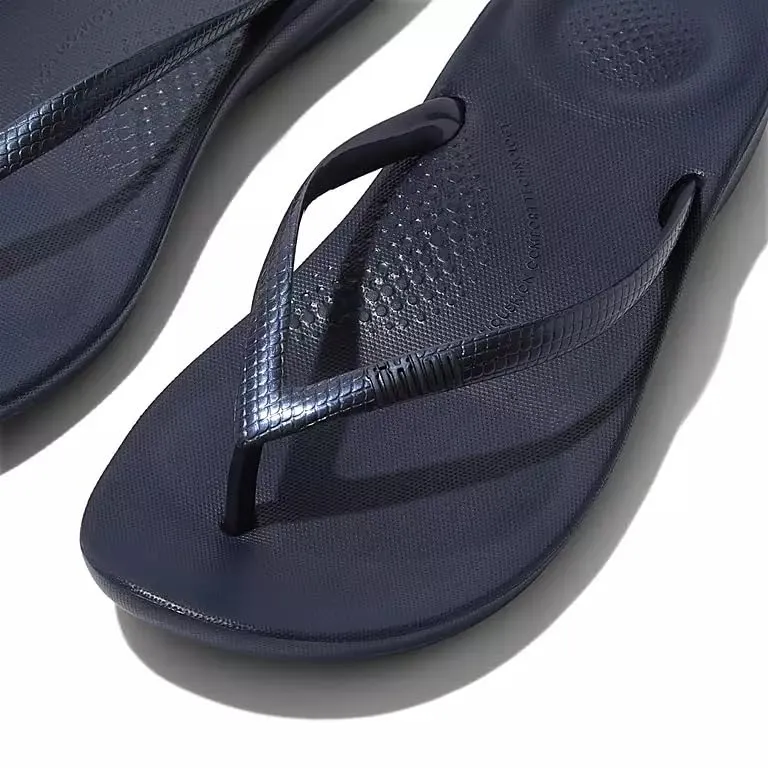 FitFlop E54399-020 IQUSHION ERGONOMIC FLIP-FLOPS Midnight Navy