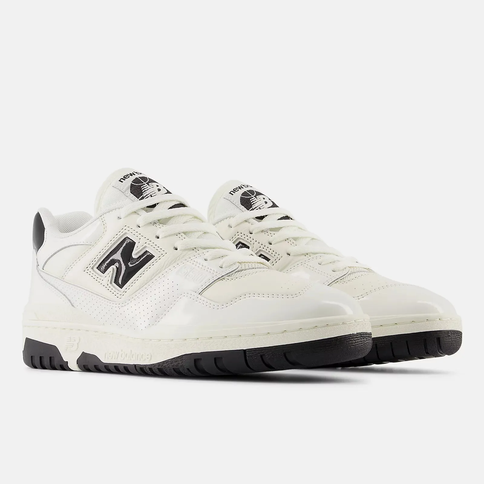 New Balance - Unisex 550 Sea salt with Black BB550YKF