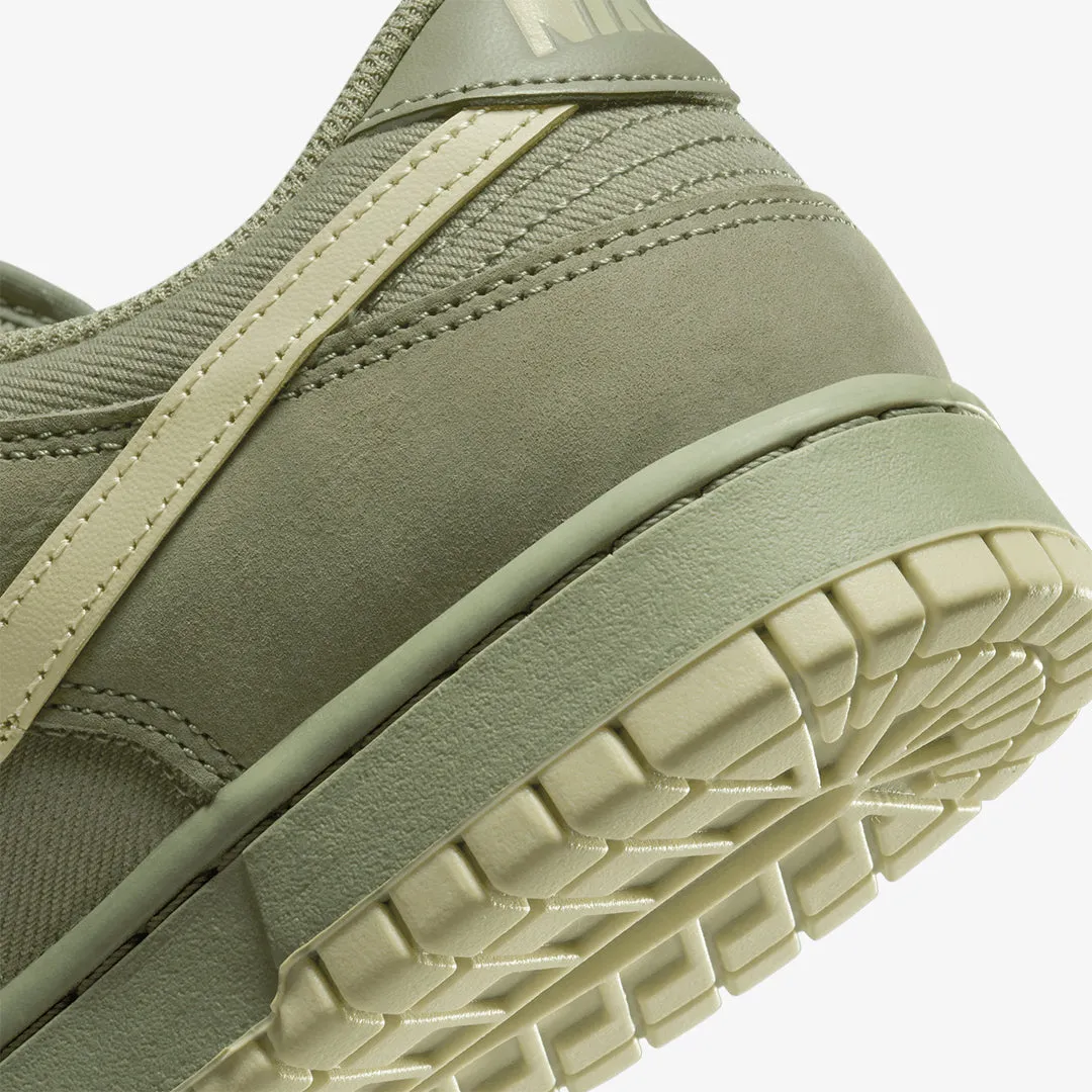 Nike | DUNK LOW RETRO PREMIUM  { OIL GREEN/OLIVE AURA-PHANTOM