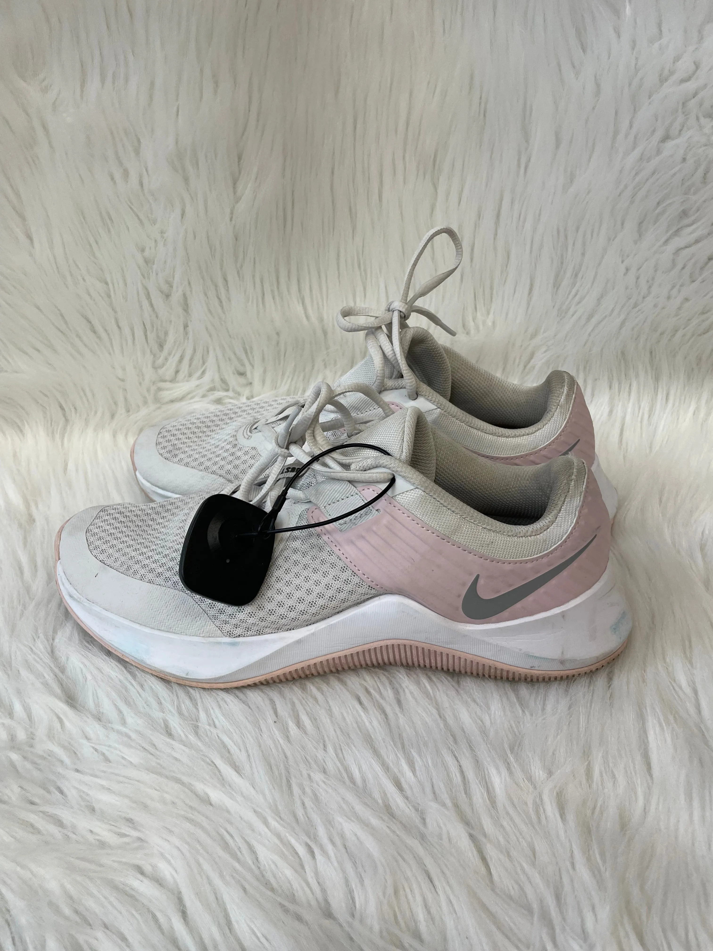 Shoes Athletic By Nike In Grey & Pink, Size: 11