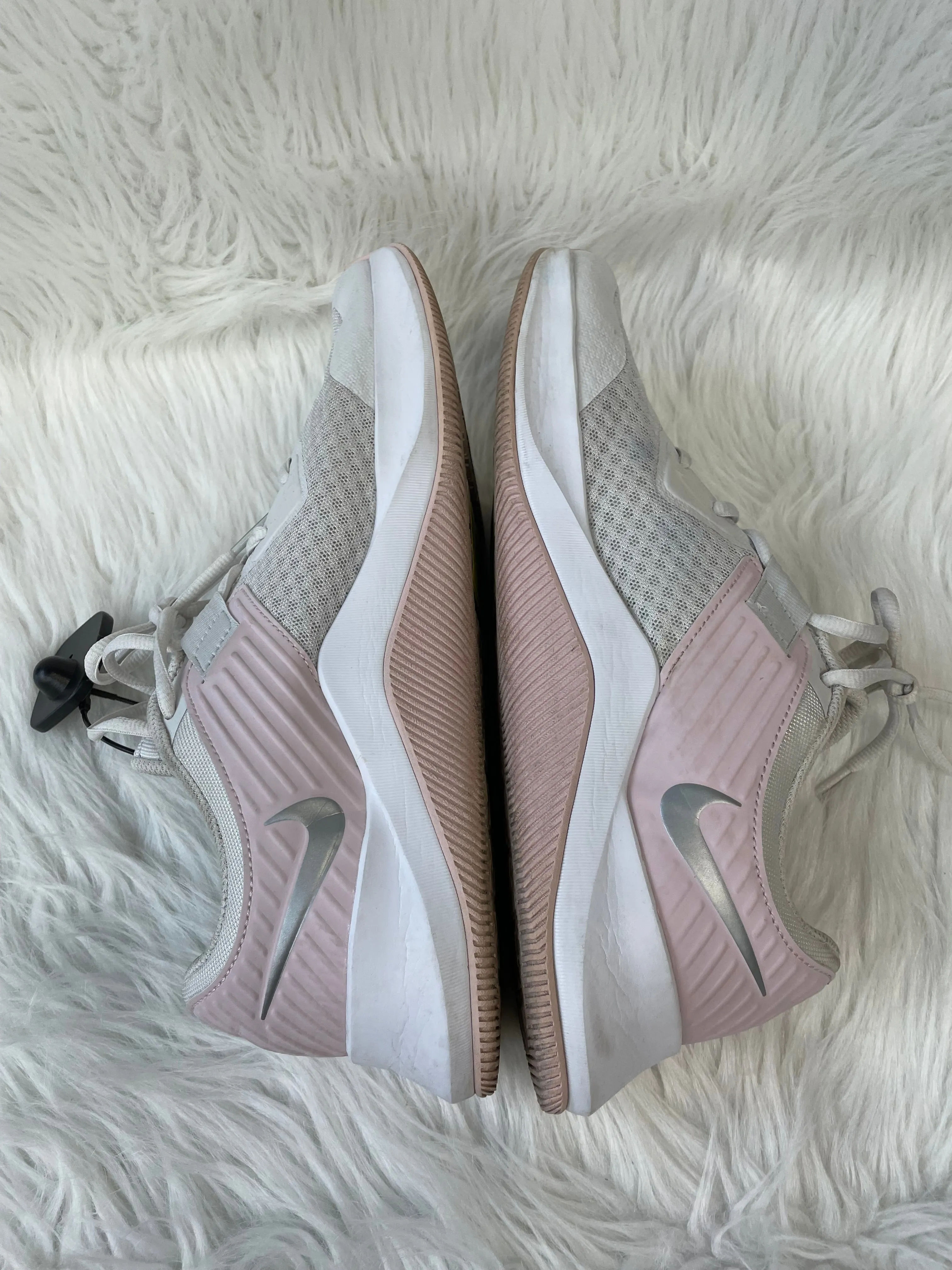 Shoes Athletic By Nike In Grey & Pink, Size: 11